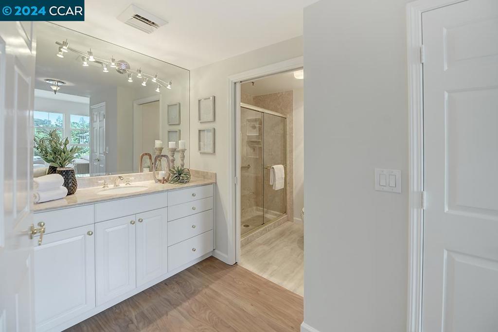 ROSSMOOR - Residential