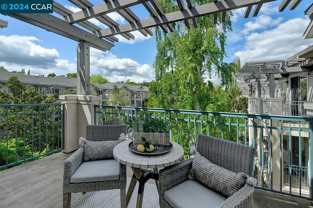 ROSSMOOR - Residential