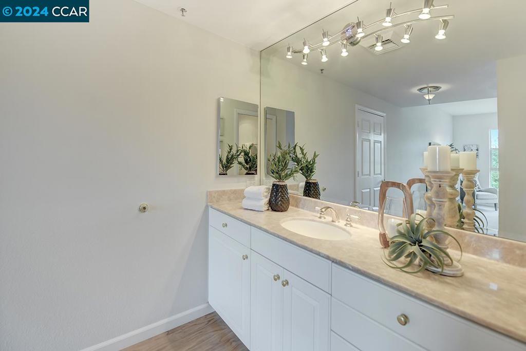 ROSSMOOR - Residential