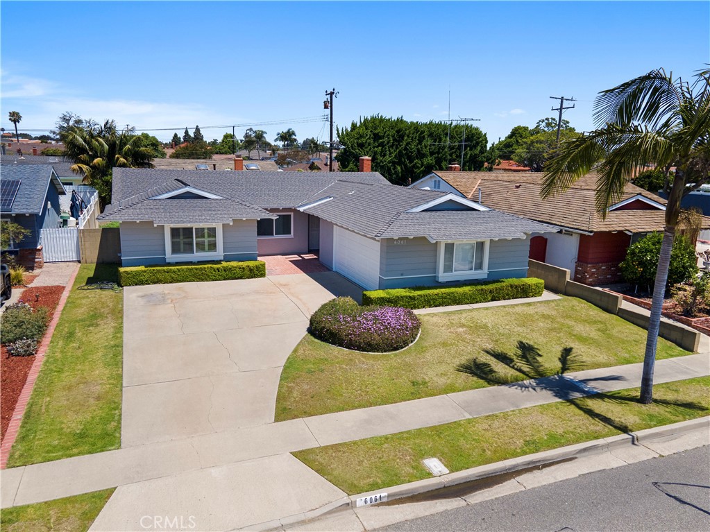 6061 Dundee Drive