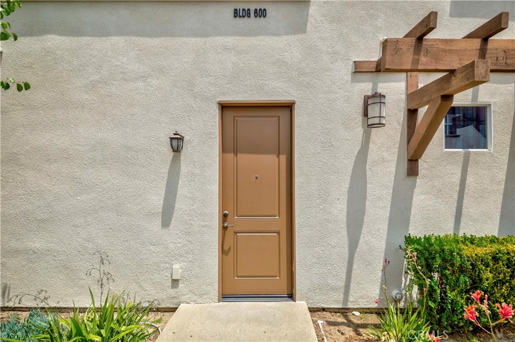 9213 Sunshine Place
