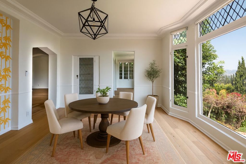 3756 Effingham Place