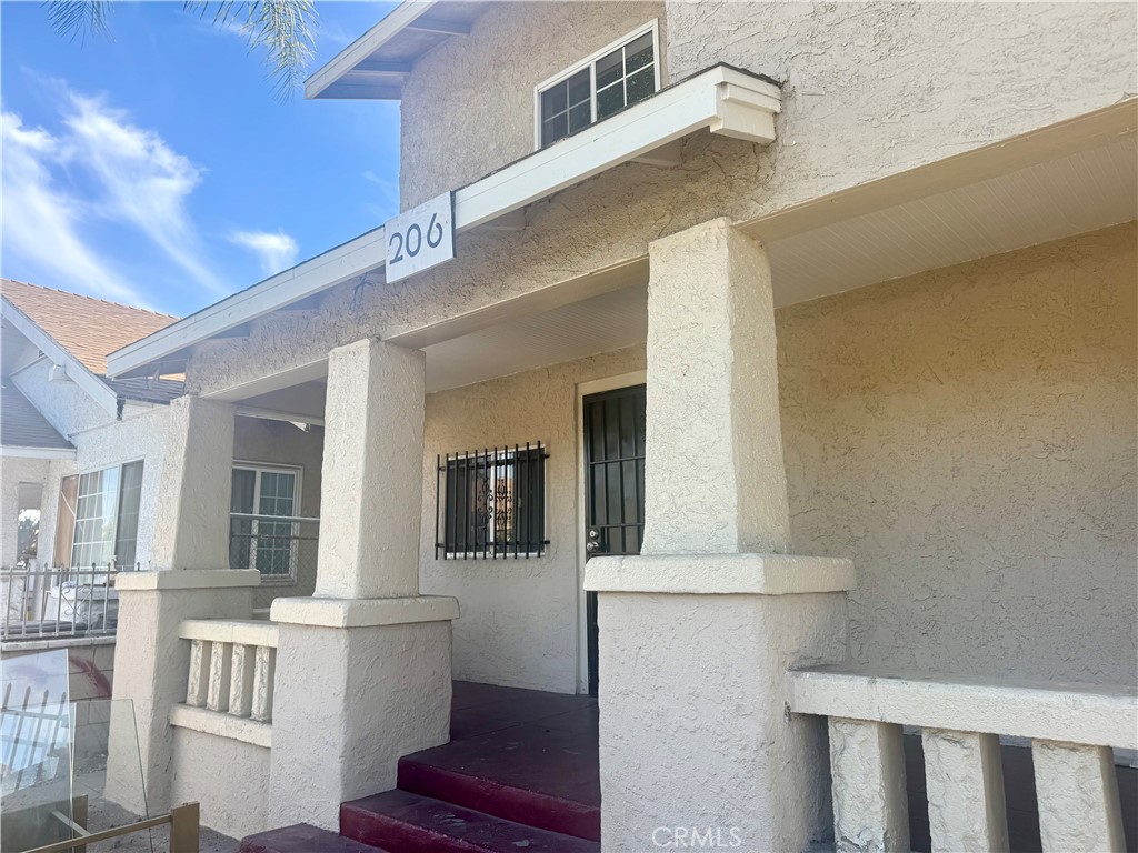 The spacious open floor plan features a bright living room with large windows that fill the space with natural light.
The primary suite includes a private bathroom and small closet space, while the two additional bedrooms can serve as guest rooms, home offices, or creative spaces. Additional highlights include in-unit laundry, wall window air conditioning, and a private small balcony perfect for enjoying the street views. it's Located near shopping, dining, and entertainment, this apartment provides an ideal urban lifestyle with easy access to major freeways and public transit.walking distance to "Main street Elementary school"