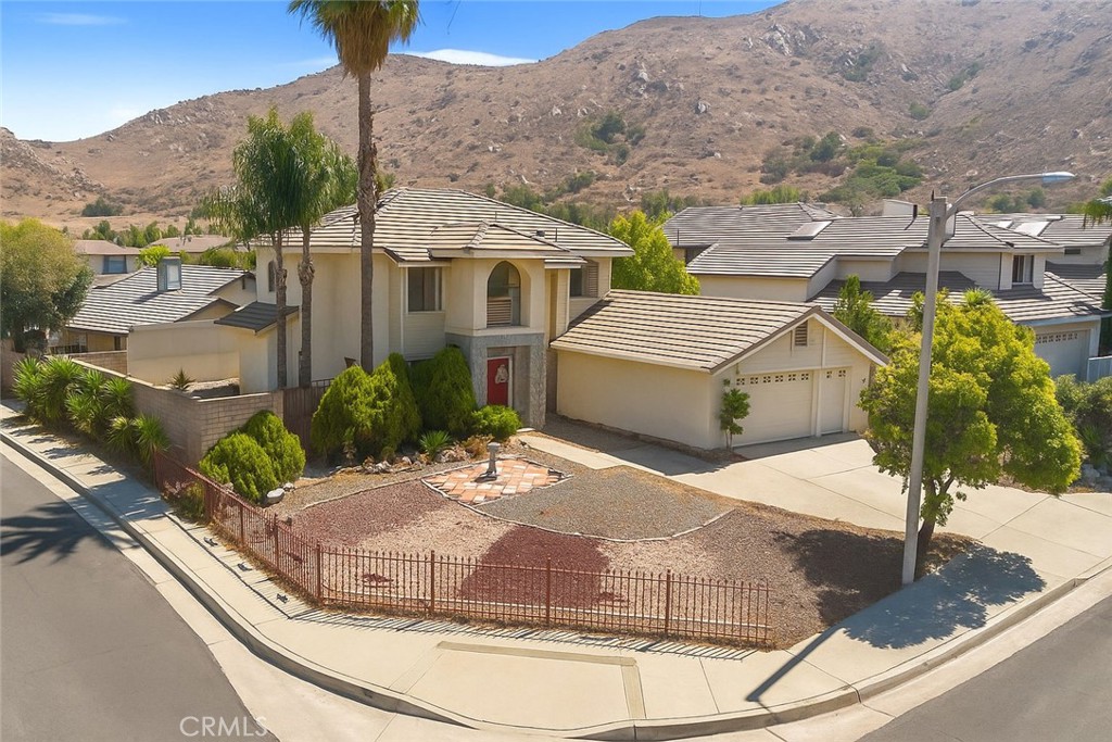 Welcome to this beautifull single-story home nestled in a desirable neighborhood of Moreno Valley. From the moment you arrive, you're greeted by charming curb appeal and modern touches, including fresh exterior paint and stylish day-to-dusk lighting.
Step inside to an inviting open floor plan with abundant natural light, vaulted ceilings, and a seamless flow between living, dining, and kitchen areas. The updated kitchen boasts sleek cabinetry, granite countertops, and stainless steel appliances—perfect for home chefs and entertainers alike.
The spacious primary suite offers a relaxing retreat with an en-suite bathroom and ample closet space. Additional bedrooms provide flexibility for family, guests, or a home office setup.
Outside, enjoy a private backyard ready for entertaining, gardening, or simply relaxing under the covered patio. With no rear neighbors, you’ll enjoy added privacy and scenic hillside views.
Conveniently located near shopping, schools, parks, and freeway access—this move-in ready home combines comfort, style, and location. Don’t miss your opportunity to own this Moreno Valley gem!
