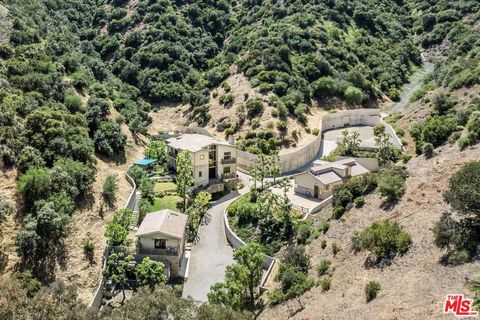 4099 Mandeville Canyon Rd Brentwood CA 90049