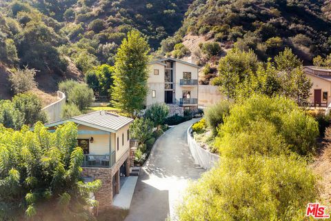 4099 Mandeville Canyon Rd Brentwood CA 90049