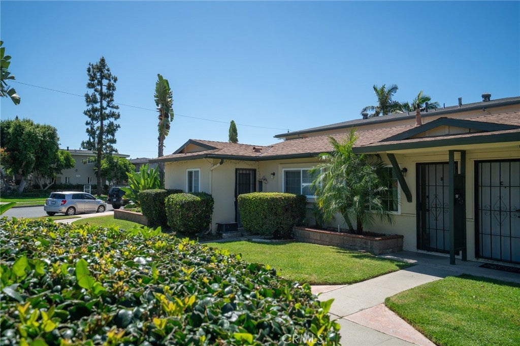 9661 9671 Maureen Drive