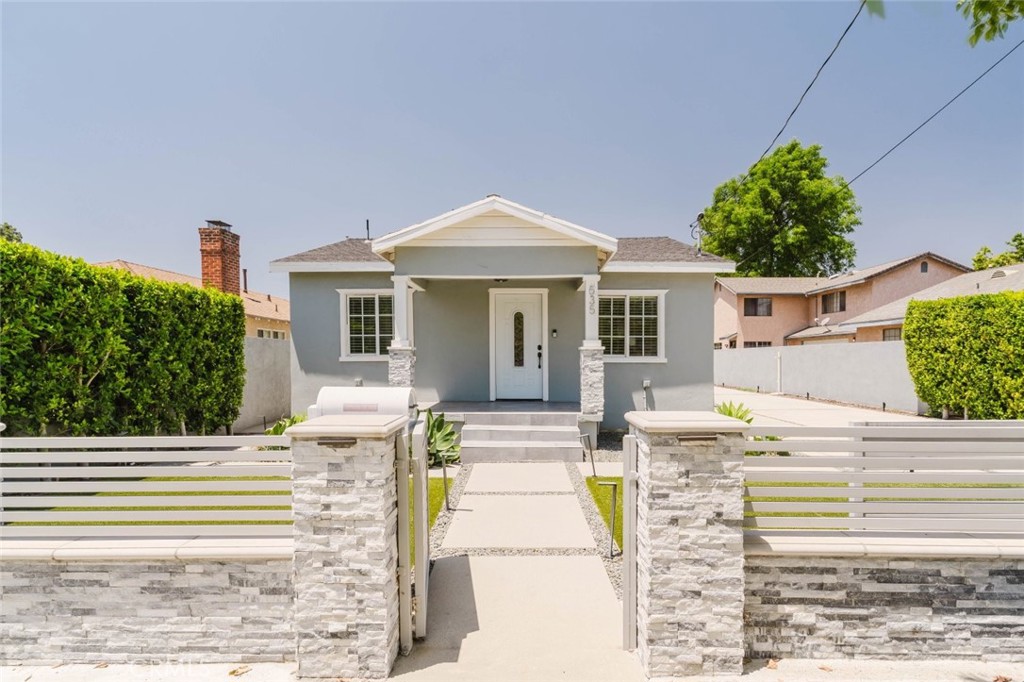 535 N Pasadena Avenue