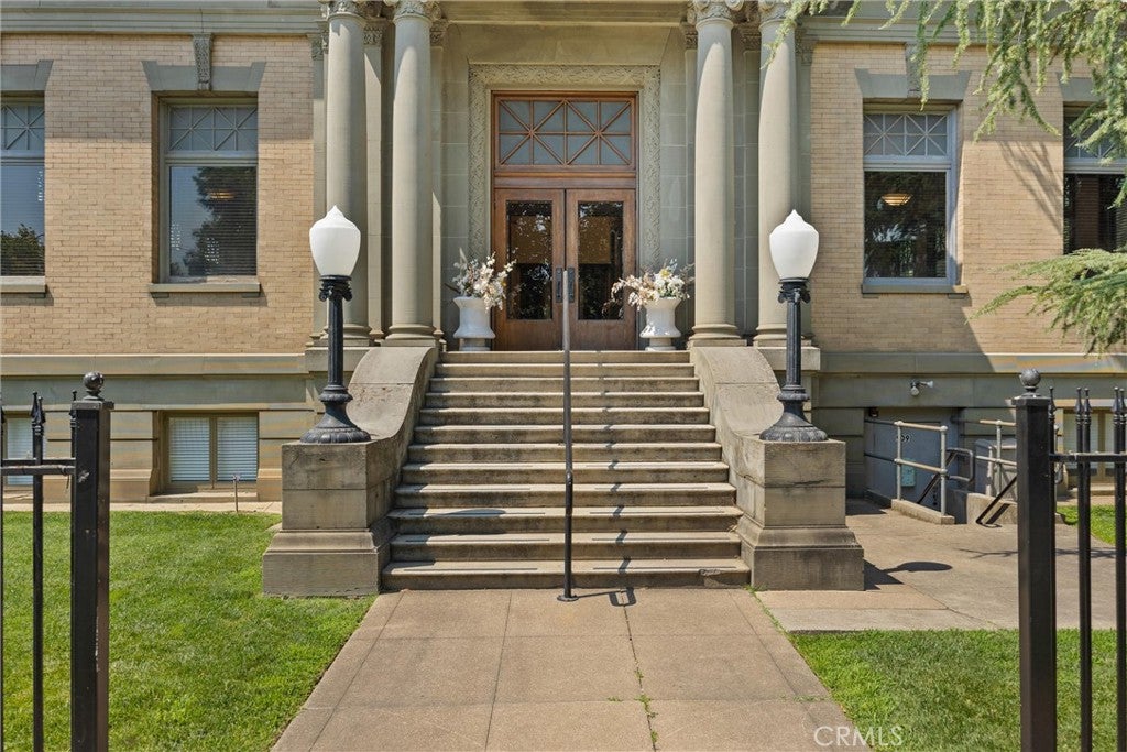 909 Jefferson Street