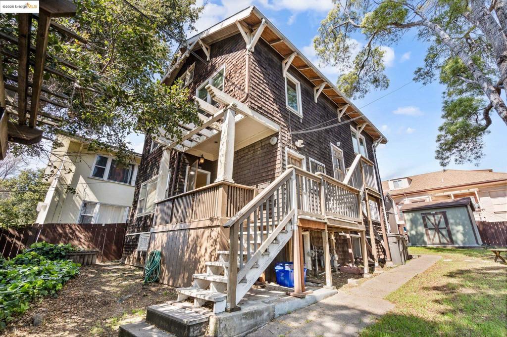 Magical Edwardian Duplex with Rooms to Spare. Both Apartments have Views, Gleaming Original Hardwood Floors and All the Details You Want in a Lovely Living Space. Even if They are 115 Years Young the Units Are in Good Condition. Formal Rooms with Lots of Charm. Separate Laundry Room for Both Units to Share. Call for Appointments