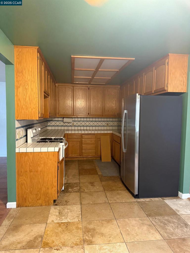 GRANADA HILLS - Residential