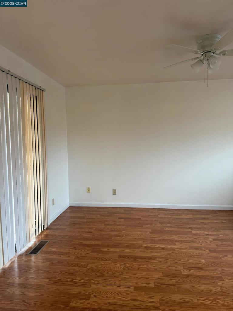 GRANADA HILLS - Residential