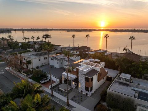 3616 Buena Vista St San Diego CA 92109