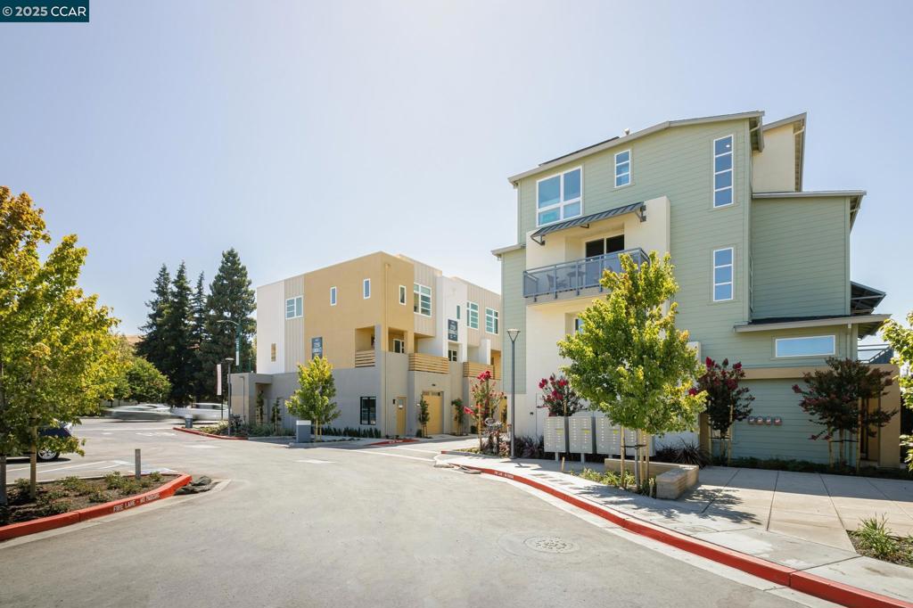 27258 Lumina Ct