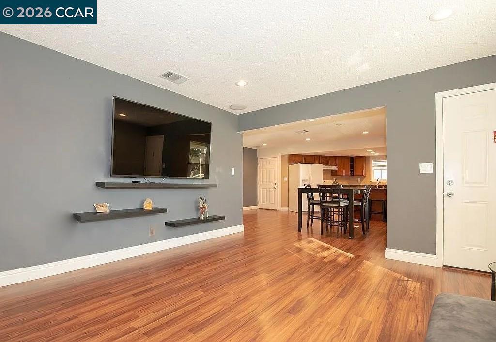 6 Linscheid Dr