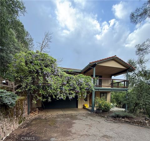 Photo of 10535 Boren Bega Dr, Kelseyville, CA 95451 (MLS # LC26070232)