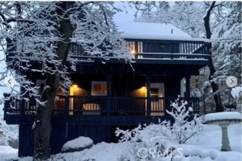 28833 Manitoba Drive, Lake Arrowhead, CA 92352 - #: PW25166338