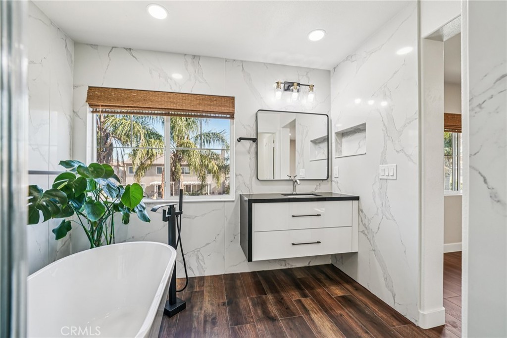 6658 Bright Gem Court