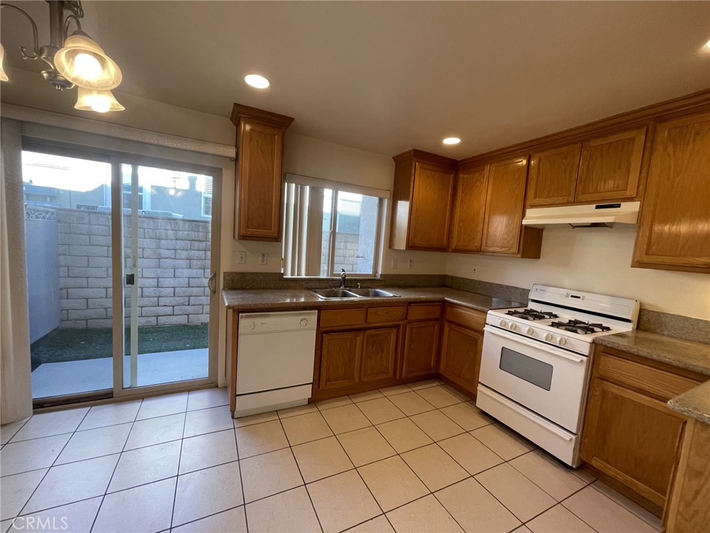 OTHR - Residential Lease