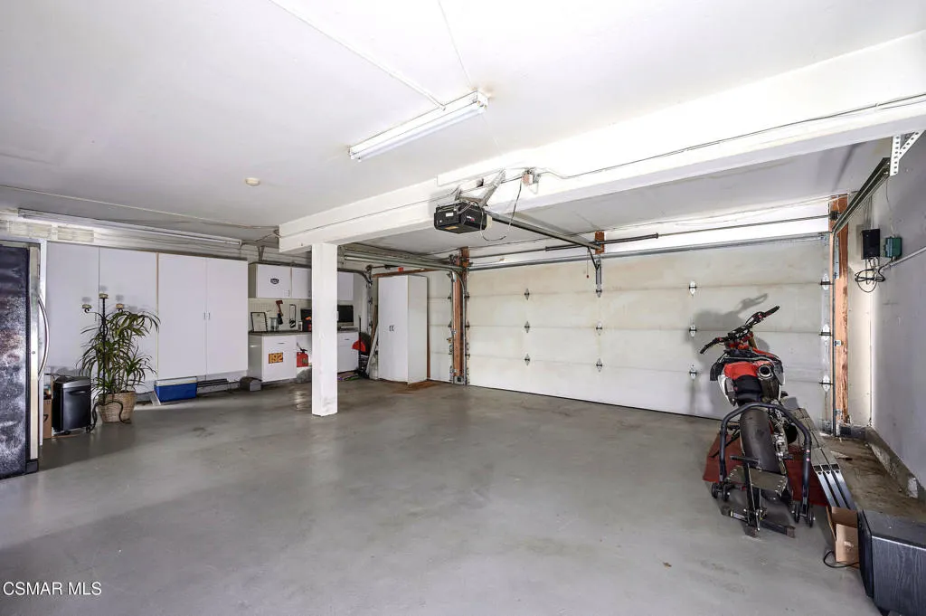 Thousand Oaks, California 91360, United States, 4 Bedrooms Bedrooms, ,4 BathroomsBathrooms,Residential,Active,150313