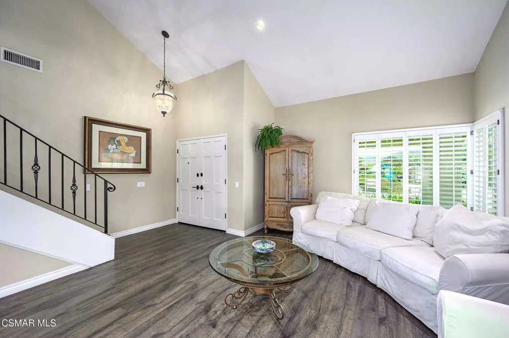 Thousand Oaks, California 91360, United States, 4 Bedrooms Bedrooms, ,4 BathroomsBathrooms,Residential,Active,150313