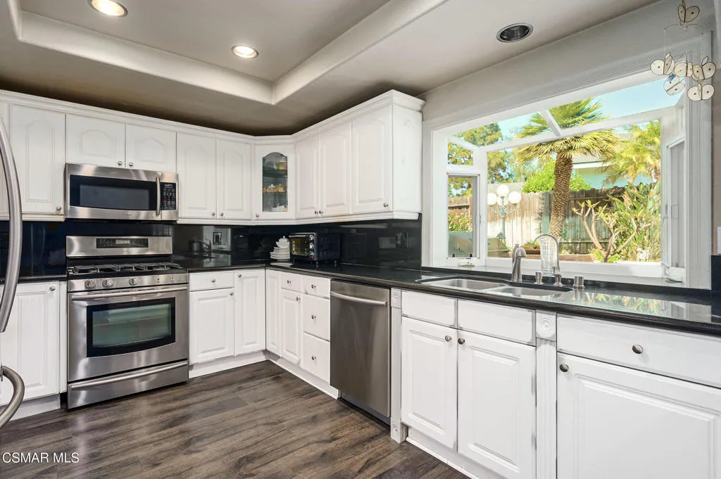 Thousand Oaks, California 91360, United States, 4 Bedrooms Bedrooms, ,4 BathroomsBathrooms,Residential,Active,150313