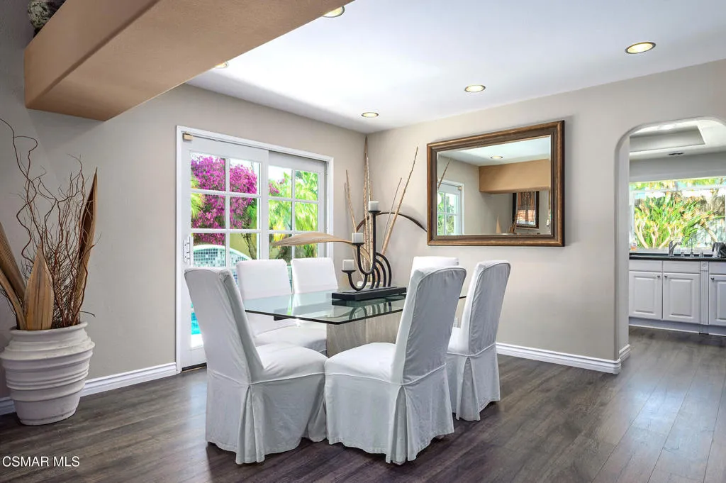 Thousand Oaks, California 91360, United States, 4 Bedrooms Bedrooms, ,4 BathroomsBathrooms,Residential,Active,150313