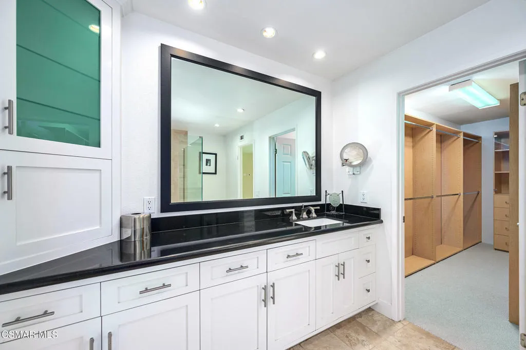 Thousand Oaks, California 91360, United States, 4 Bedrooms Bedrooms, ,4 BathroomsBathrooms,Residential,Active,150313