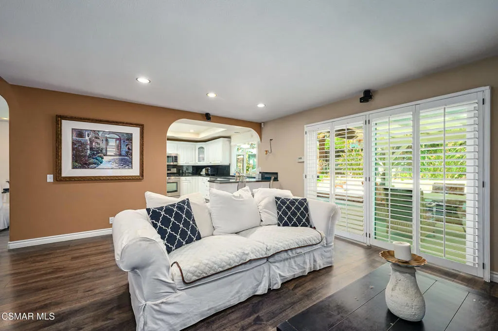 Thousand Oaks, California 91360, United States, 4 Bedrooms Bedrooms, ,4 BathroomsBathrooms,Residential,Active,150313