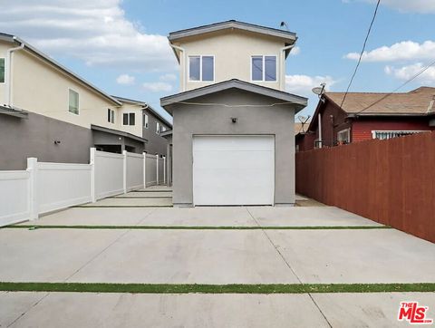 Photo of 1354 E 108th Street, Los Angeles, CA 90059 (MLS # 26660213)