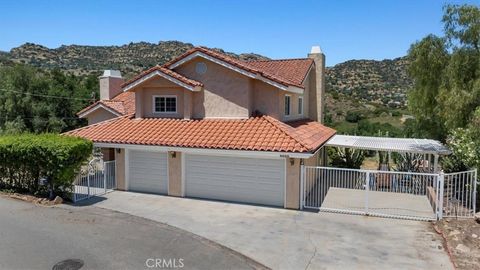 8838 Chatlake Drive West Hills CA 91304