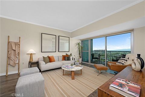 Photo of 13700 Marina Pointe Drive #1610, Marina Del Rey, CA 90292 (MLS # SB25098101)
