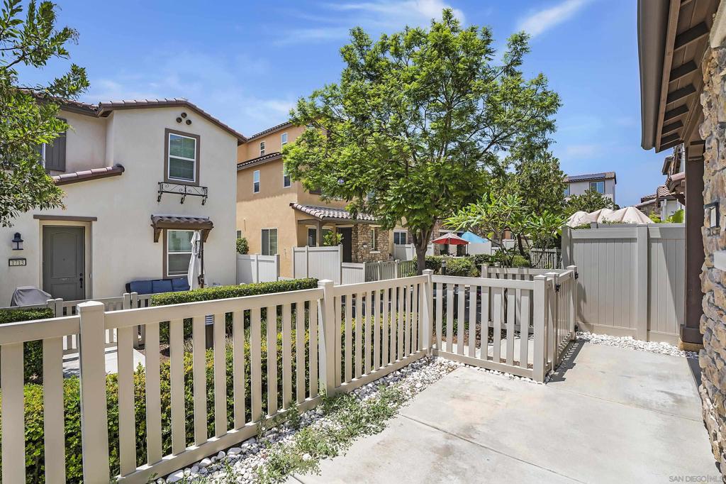 1716 Moon Orchid Ave
