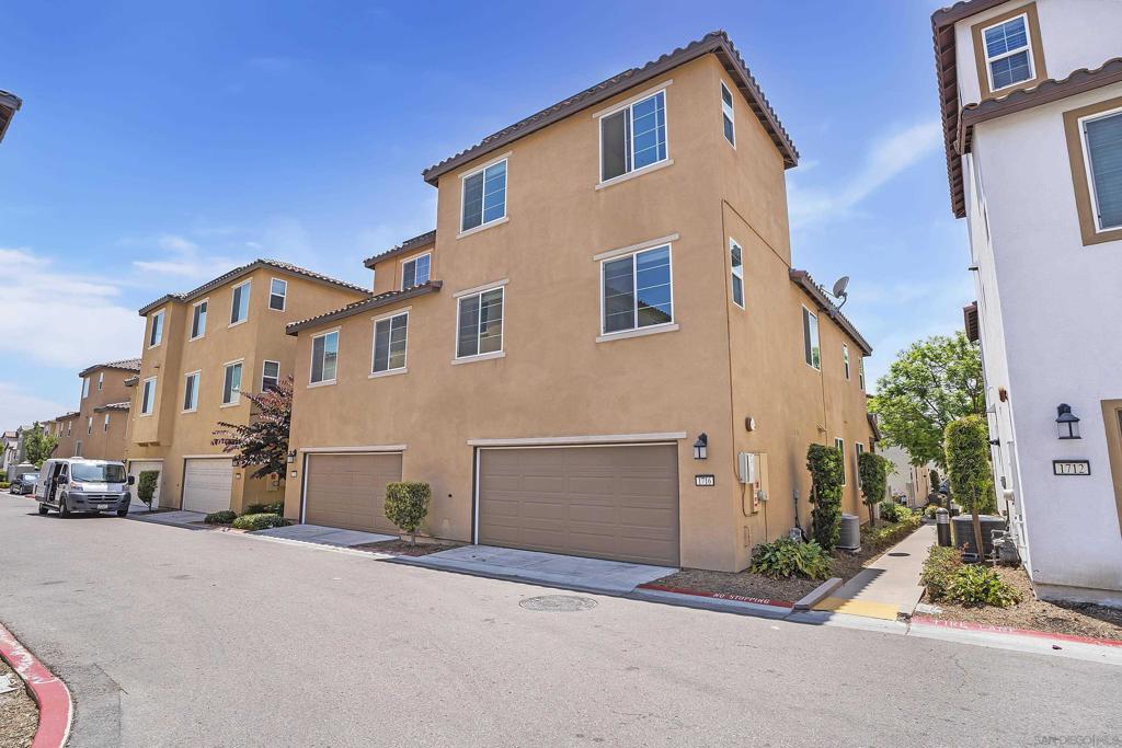 1716 Moon Orchid Ave