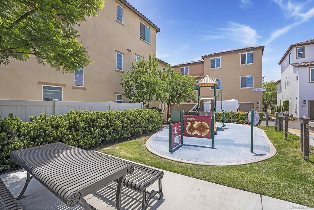 1716 Moon Orchid Ave