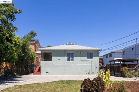 Photo of 4144 Masterson St ST, Oakland, CA 94619 (MLS # 41135935)