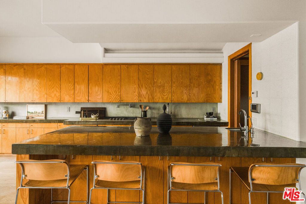 Photo of 120 PACIFIC Avenue, Venice, CA 90291 (MLS # 26663813)