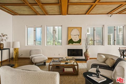 Photo of 120 PACIFIC Avenue, Venice, CA 90291 (MLS # 26663813)