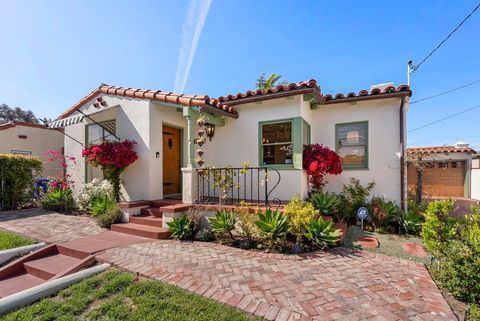 2982 Laurel San Diego CA 92104