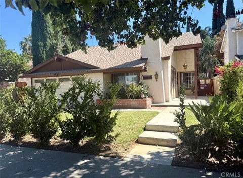 MLS: SR26195321
