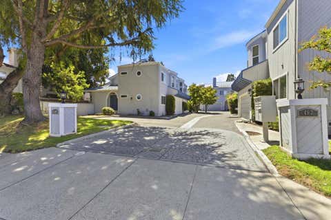 Photo of 452 W Sunnyoaks Avenue, Campbell, CA 95008 (MLS # ML82057258)