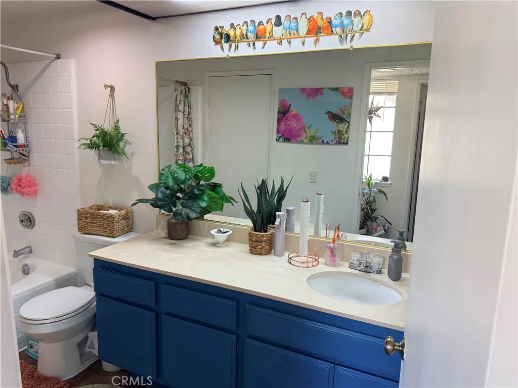 San Bernardino, California 92404, United States, 2 Bedrooms Bedrooms, ,2 BathroomsBathrooms,Residential,Active,214699