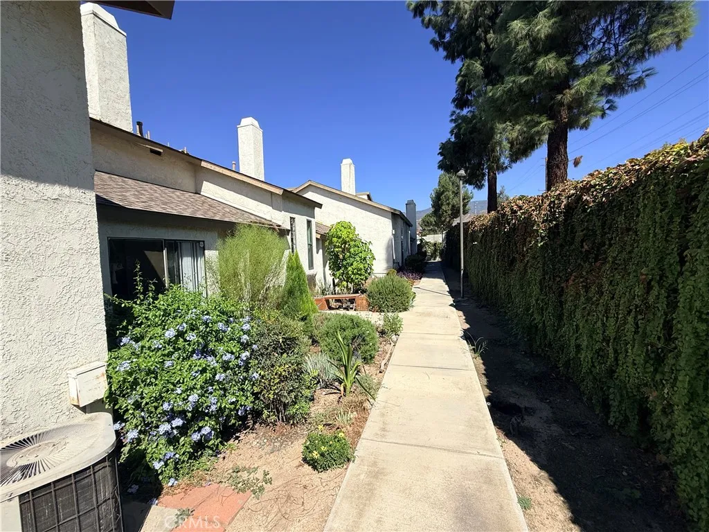 San Bernardino, California 92404, United States, 2 Bedrooms Bedrooms, ,2 BathroomsBathrooms,Residential,Active,214699