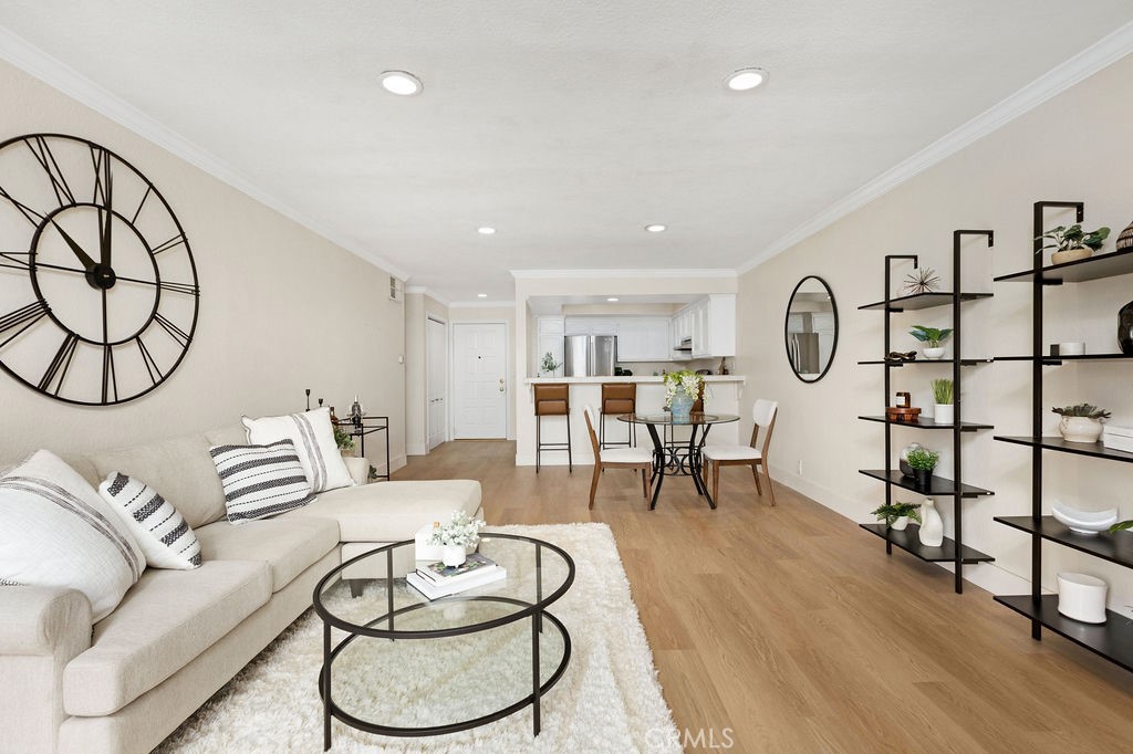 2599 Walnut Ave unit #330