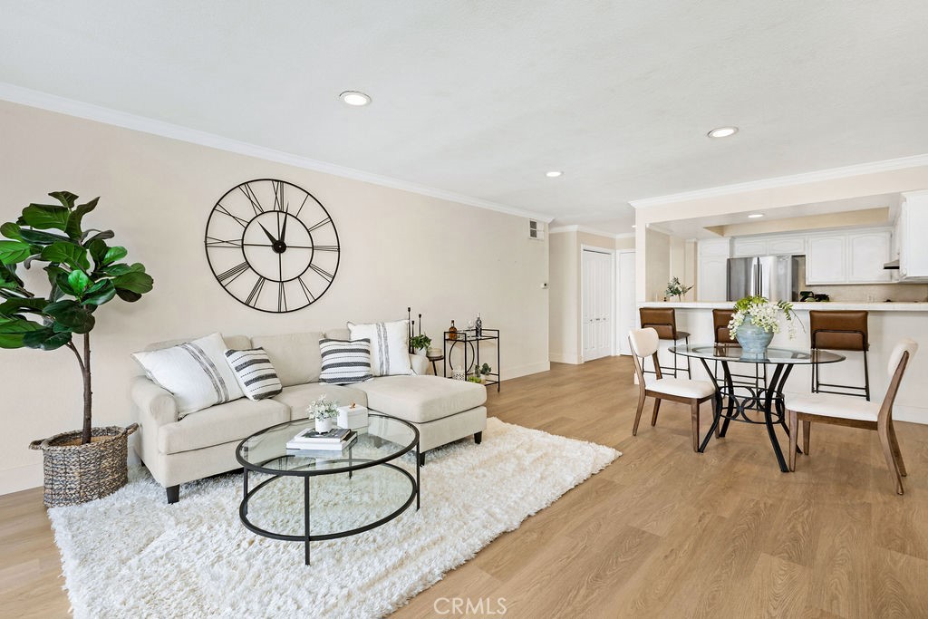 2599 Walnut Ave unit #330
