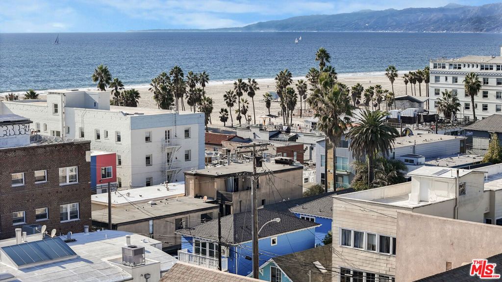 Photo of 24 Dudley Avenue, Venice, CA 90291 (MLS # 26639329)