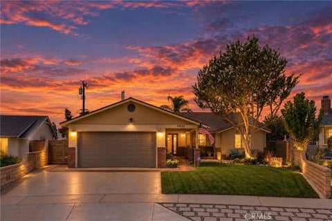 Photo of 11935 Groveside Avenue, Whittier, CA 90604 (MLS # DW26202517)