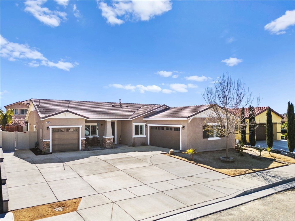 1842 Stream Pointe