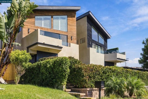 Photo of 3937 Haines St ST, San Diego, CA 92109 (MLS # 41147957)