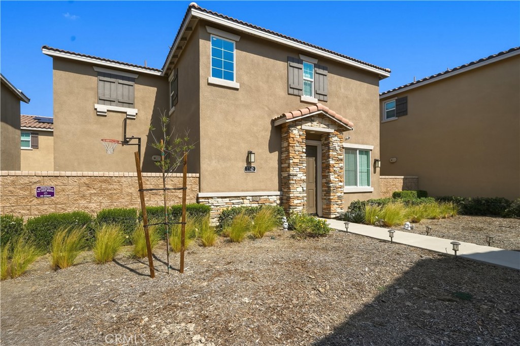 2242 Autumn Court
